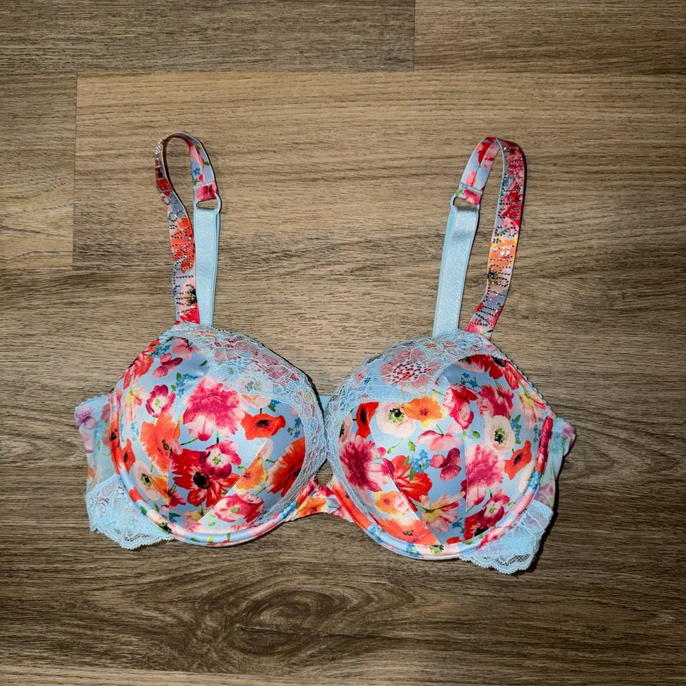Victoria's Secret Very Sexy Push-Up Bra 36C Blue Floral Lace Trim Underwire